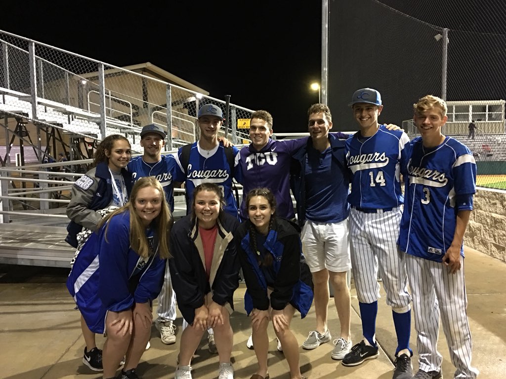JarrellBaseball's tweet photo. Thanks, seniors! https://t.co/yv6KLHd7dc