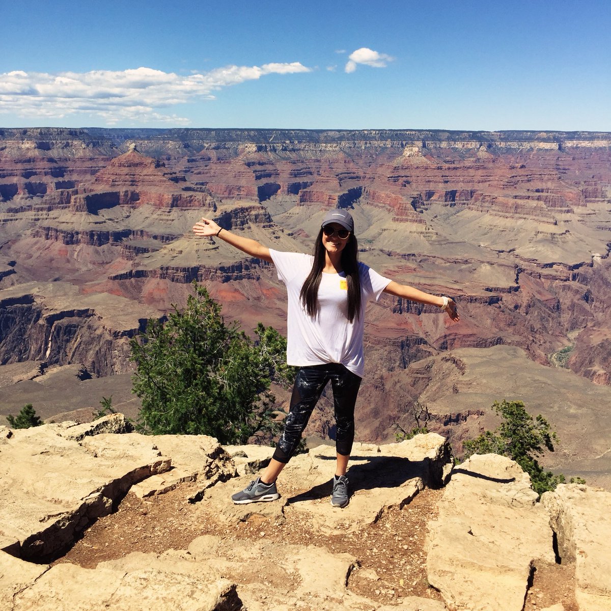 laurennnncc's tweet photo. Welcome to the Grand Canyon 🤩⛰🏞 https://t.co/mfZLeR9ZEk