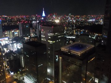 都庁展望台の混雑やイベント クリスマス ディナー ランチ 駐車場の混み具合 混雑状況 待ち時間 割引情報を配信するブログ