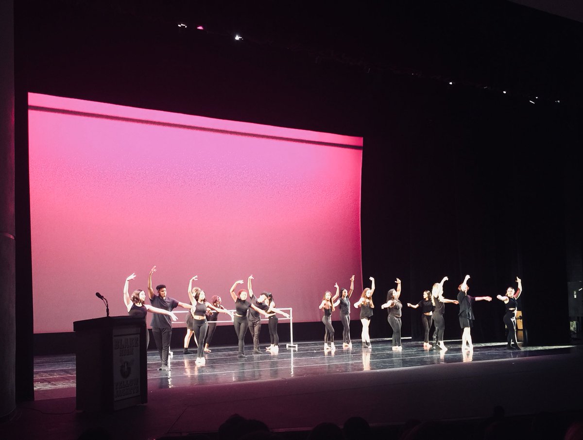 claynylund's tweet photo. Tonight’s dance recital was truly impressive‼️ So proud to see all the ways our students excel‼️ @HWBlake 🐝 #loopofdeath #thaliastolethemagnets https://t.co/xRwEV7uAh5