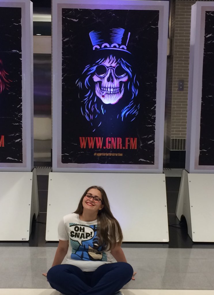 fantastikey's tweet photo. só pode ser amor 💜💓 @slash https://t.co/YpUnn7u05g