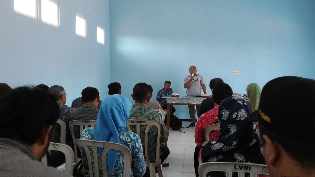 zainulbo2's tweet photo. Koordinasi Kades, PTPKD, se-Kec. Wajak; Pelak.PKT, Penginputan IDM. kerja cepat, terukur, dan jelas target capaian mendukung kerja #4ProgramPrioritas
@EkoSandjojo @taufikmadjid71 @anwsanusi @fachrilabalado @KemenDesa @KN_P3MD
#PendampingDesa
#SalamP3MD https://t.co/6mN222sgPJ