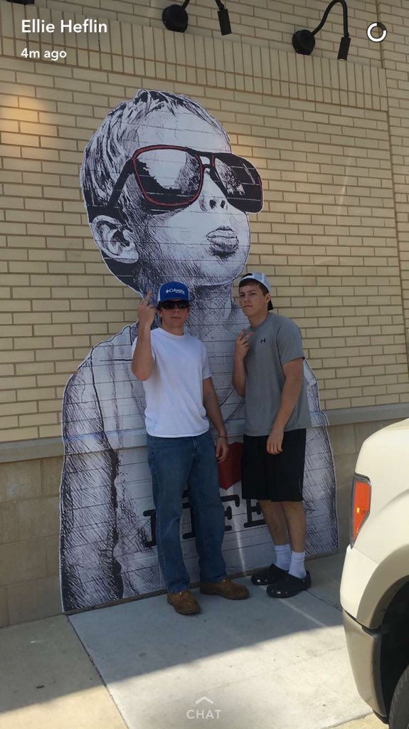 dodge_scott's tweet photo. Happy birthday to my day 1! @donaldson_tate hope it was a good one brotha🍻 https://t.co/pqjFSlW9WQ