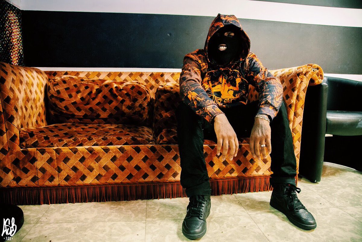 ASB_Art's tweet photo. 04.05.2018
@letransbordeur 📍
@Siboy_BMG 🔥🔥
#ASBArt 📸 https://t.co/yQ92f1beXA