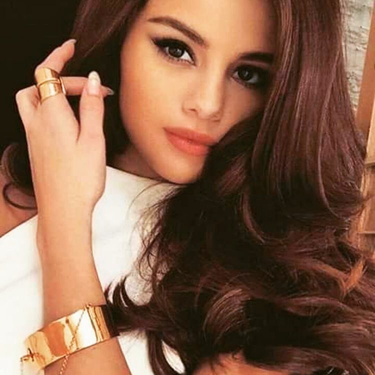 betterworldwish's tweet photo. 🌹👑CLASSY👑🌹 #BackToYou #BackToYouTODAY #BuyBackToYouOniTunes #BackToYouTONIGHT #13ReasonsWhy #13ReasonsWhySeason2 #SelenaGomez #Selenators #TheWeeknd #XOXO #SG2 #HotelTransilvania3 #HotelTransylvania #Wolves #jelena #abelena https://t.co/B5bGnUtVKM