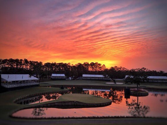 Beautiful sunrise this morning just as we started Saturday set up ⛳️ #theplayers #round3 #islandgreen #stadiumcourse @TPCSawgrass