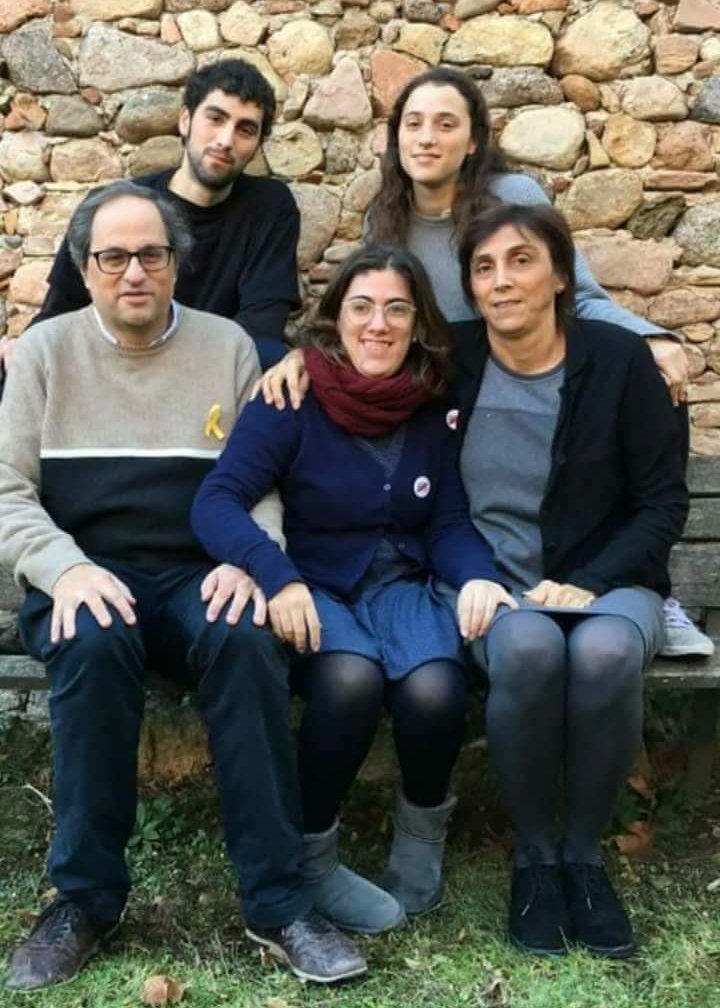 Tabarnia2017's tweet photo. Aqui un comprometido líder de la raza superior asegurándo su continuidad genética. https://t.co/2LfQJ5EkkP