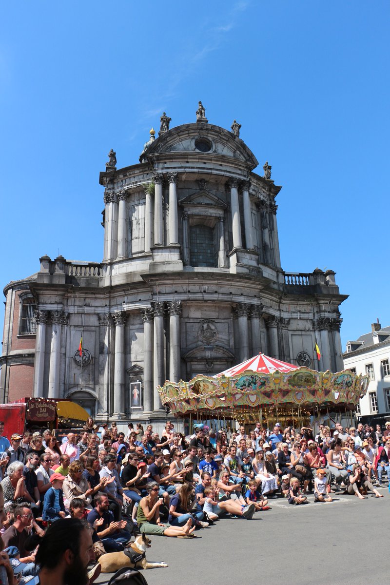 Le soleil brille sur Namur et ses artistes ! La fête continue ! Venez découvrir les spectacles de <a href="/NamurEnMai/">Namur En Mai</a> et profiter de ce temps estival 🌞🌞