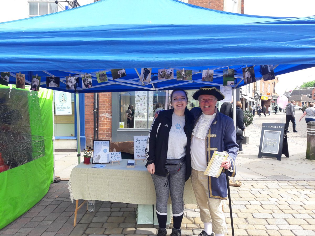 JonoTourism's tweet photo. That @GeorgianJono guy is at  all the best stalls at the #lichfield Home and Garden Festival - this time with @walkieswithem on Conduit Street! #dogwalking #dogs @LichFoodFest #festivalcity @LichCityOfFests https://t.co/Jc2ZaoZW19