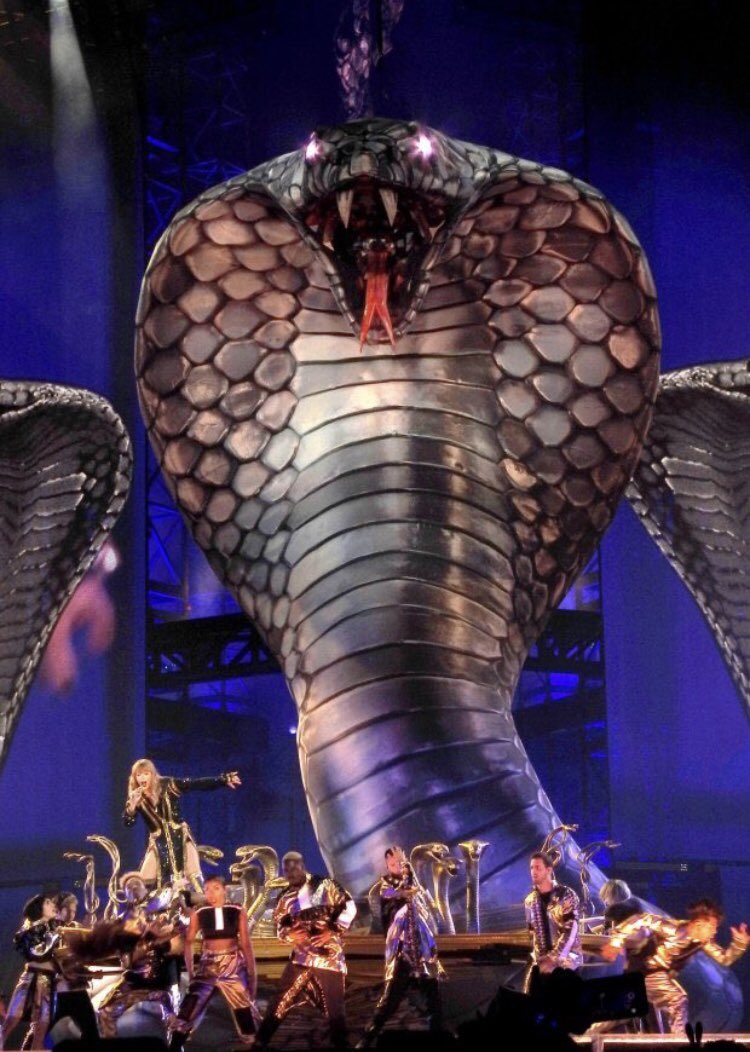 KatyMarryme_'s tweet image. Just this once...
I am a Katycat. I am not a Swiftie.
i have nothing against TS, never did, she is talented (obv) and has earned her success. 
However, the end of the “bad blood” means we stop throwing stones at each other, NOT sleep in the same bed 🤷‍♂️🤷‍♂️ JS
#RespectFANS