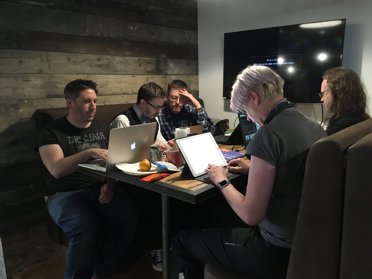 pdjohnson's tweet photo. Eyes down coding on Drupal I’m Manchester #DrupalSprints https://t.co/tz5dVlqiJL