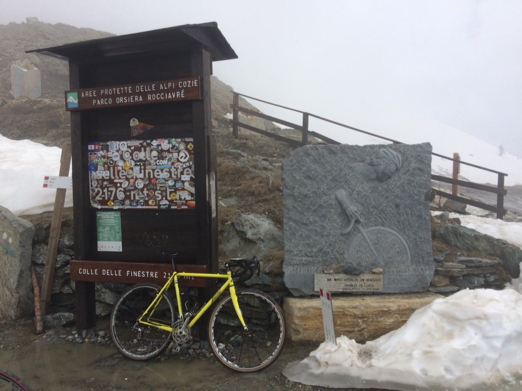 riky_76's tweet photo. Ricognizione oggi alla CimaCoppi del #giro101, strada aperta, situazione buona, freddo epico! https://t.co/dThwJRf2h1