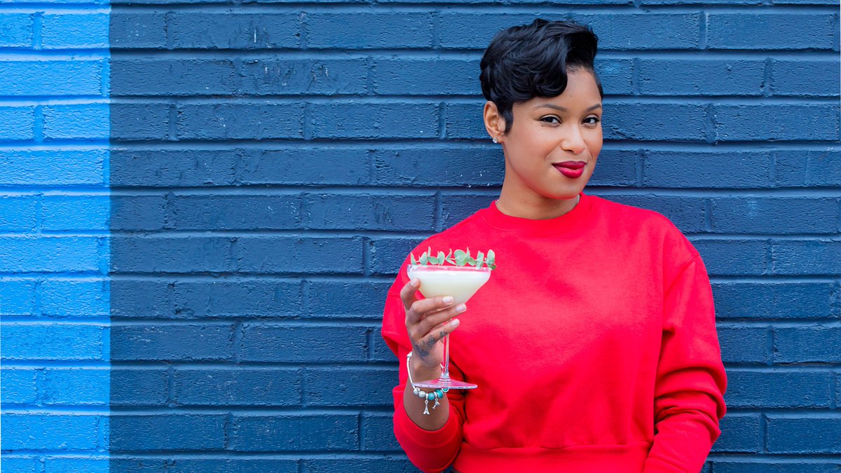 cuisinenoir_'s tweet photo. New York Bartender Naima Williams shares the best thing she ever drank, her spirit spirit and what she wants to be when she grows up. https://t.co/U5uTrsoic3 via @punch_drink #bartender #blackbartender #NaimaWilliams https://t.co/QMEX7LluRt