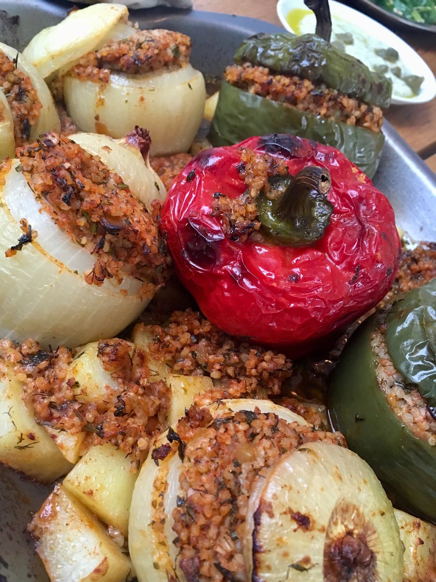 HandMadeFood's tweet photo. delighted to be invited to @OliveologyUK with @PAN_LDN to their #cookingworkshops using their wholesome produce to create amazing dishes. https://t.co/xImnrJnZq6