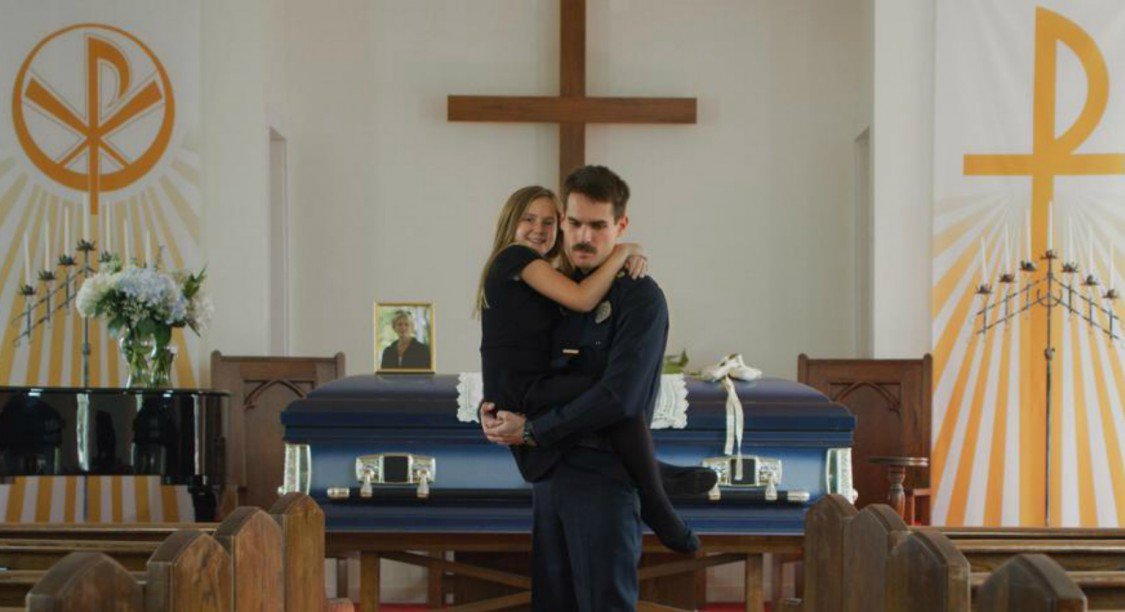 #Cannes2018 : “Thunder Road”, de Jim Cummings, une révélation hallucinante
lesinrocks.com/2018/05/12/cin… par <a href="/JeanJacky/">Jacky Louis Jean</a>