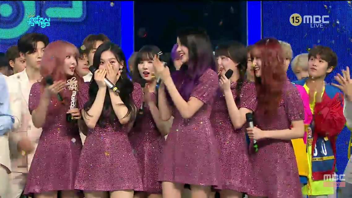 everydaykpop1's tweet photo. สาวๆ #GFriend ชนะในรายการ MBC Music Core ยินดีกับสาวๆด้วยนะครับ 🎉
#TFTMN5thWin #TimeForTheMoonNight5thWin
#여자친구 https://t.co/7CmCQJa2cc