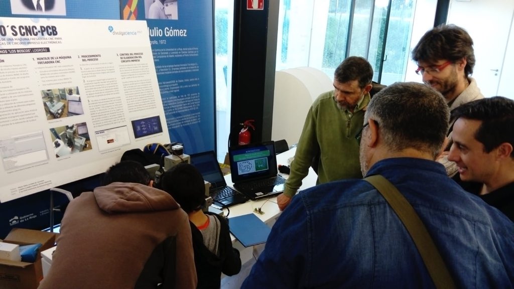 Salesian_Boscos's tweet image. Hoy estamos exponiendo en #arduinoday18 nuestros proyectos de #FP Bmimic, SPD y CNC-PCB
