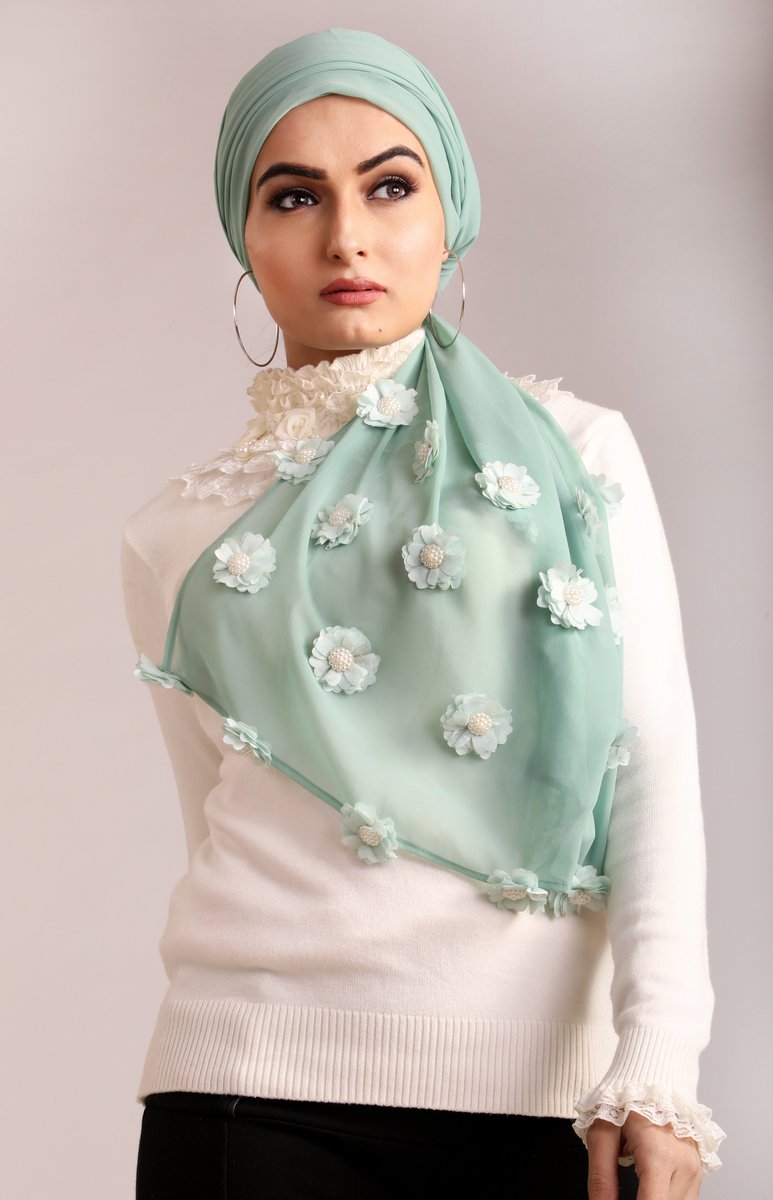 HijjabHut's tweet photo. Brighten up your look with this Mint green 3D flowers scarf featuring beautiful pearl work on it.. #scarf #styleneurhijab #hijab #abbaya #burkha #designer #designer #hijjab #stole #designerstole #designedScarves
https://t.co/1wvu3oF2X2 https://t.co/7lH8yHVVnw