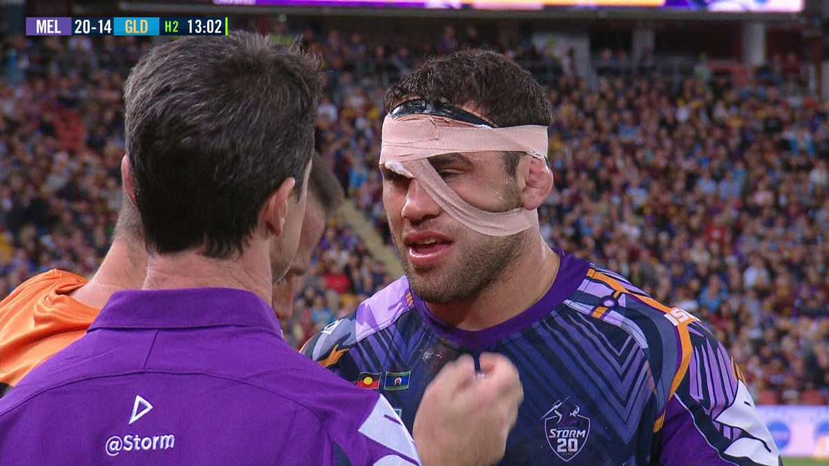 aussiebeastmode's tweet photo. Melbourne teams must take the same First Aid course.

 #NRLStormTitans #MVFC #nrl #NRLManlyBroncos https://t.co/73KtAGMPJv