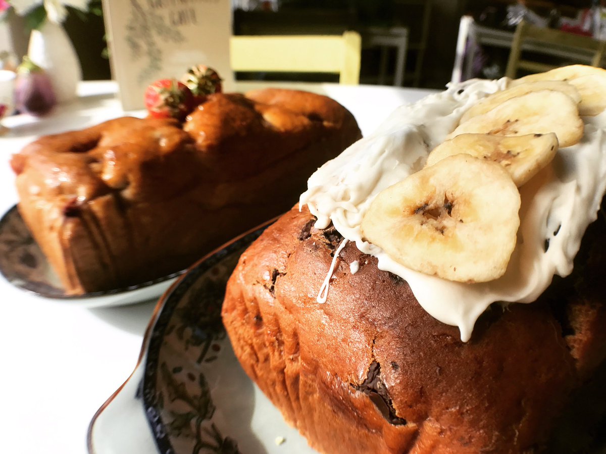 greendaysLIV's tweet photo. Well momma Greendays has whipped up something crazy this weekend hot chocolate banana loaf with marshmallow frosting! Totally #vegan and so bloody tasty! 👌 #veganjunk #veganbaking #veganmarshmallow #greendayscafe #greendays https://t.co/fSl6fNxOa8