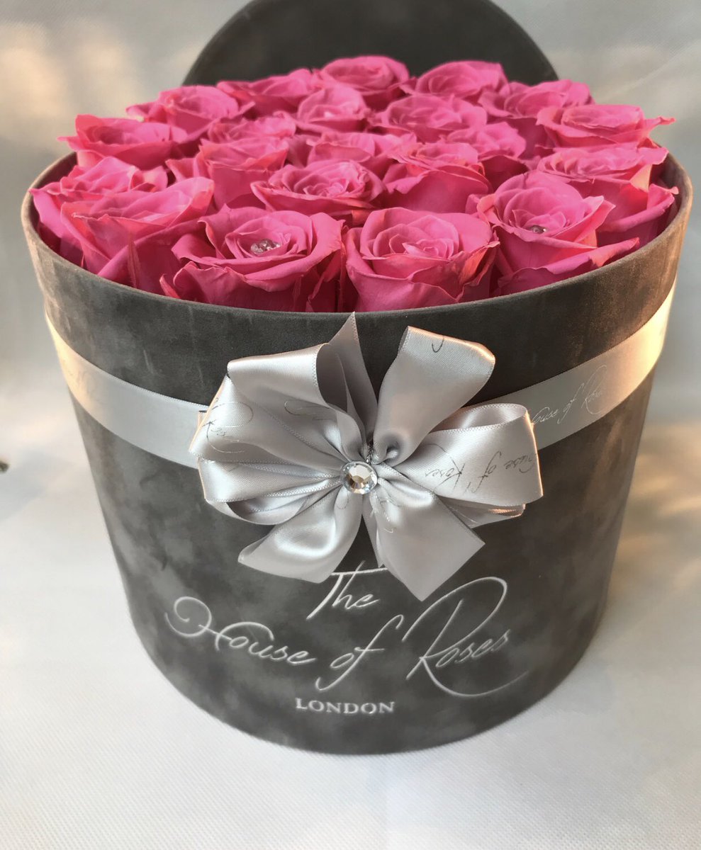 These beautiful real roses that last a year from thehouseofroses.co.uk or find them on Instagram @thehouseofroseslondon 🌹❤️🌹