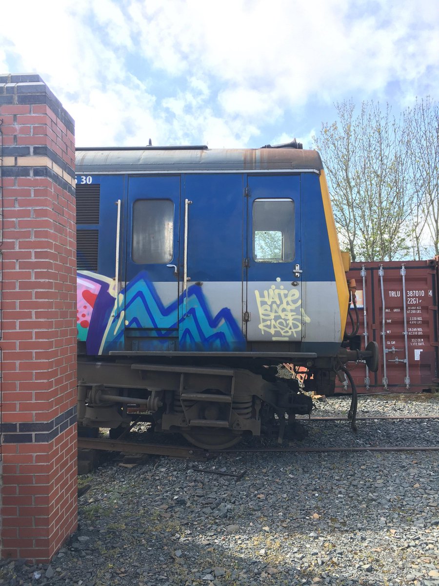 downrail's tweet photo. No. 90 takes its first tentative step onto DCDR metals. We have to coax  it gentle! Shy critter ;-) #Save80 https://t.co/XWFaV9XTN0