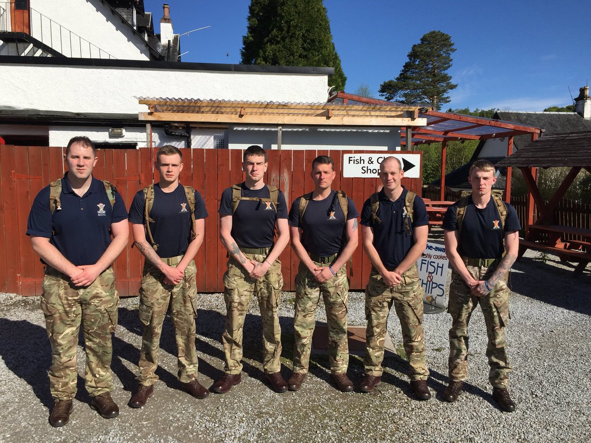 3_SCOTS's tweet photo. The @3_SCOTS members of @The_SCOTS RST NE ready to tackle the #CommandoSpeedMarch. 7 miles carrying 36lb. @3SCOTS_CO @ArmyScotland @ArmySgtMajor @ACCDundee @ASengaged @BritishArmy #ThisIsBelonging #JockStrong #saturdayfeeling #FitnessMotivation #fitness https://t.co/deX0ilRBpR