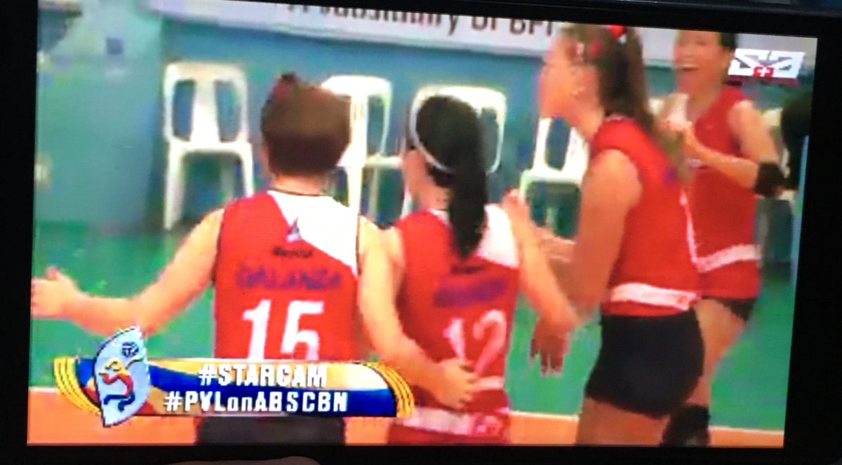 ThePhoenix33100's tweet photo. Yong camera man fave si @jemagalanza ❤️❤️❤️ #PVLonTour #Coolsmahers #JeDean #GaWong https://t.co/I2tlSgWhIC