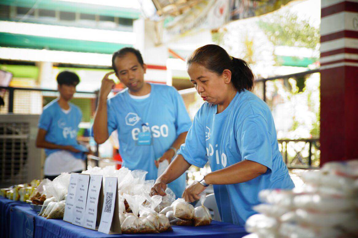 askRCBC's tweet photo. We’re currently at NHA Poblacion, Muntinlupa for #ePiso pilot launch! ePISO converts your money into digital currency &amp; is stored in ePISO Mobile Wallet so you can safely carry your money anywhere you go &amp; have access to it anytime you want.

Learn more: https://t.co/SVqvrt7Adz https://t.co/VFNnrcCJj8