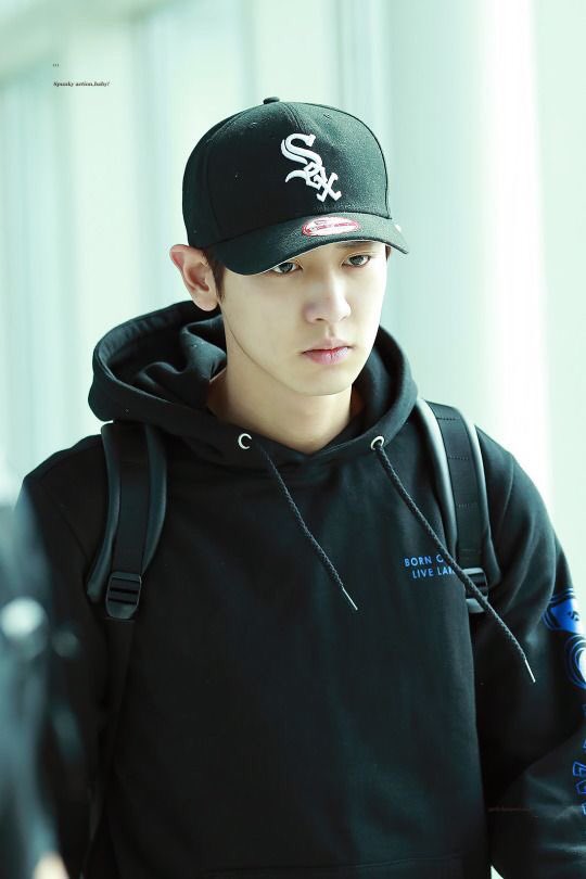 จงอวยชานยอลให้มากกว่าที่พี่เขาอวยตัวเอง tweet media