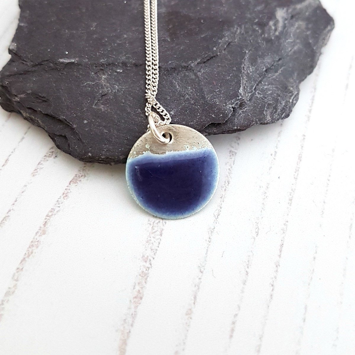 MaisyPlum2's tweet photo. Reflections Sterling Silver and Enamel Necklace https://t.co/7YwZMq0ptB #eshopsuk #FlockBN #AtSocialMedia #OnlineshopRT #QueenOf #tweeturbiz #SBS #womaninbiz #londonislovinit #87RT #SilverDisc https://t.co/f0Qbp9glmk