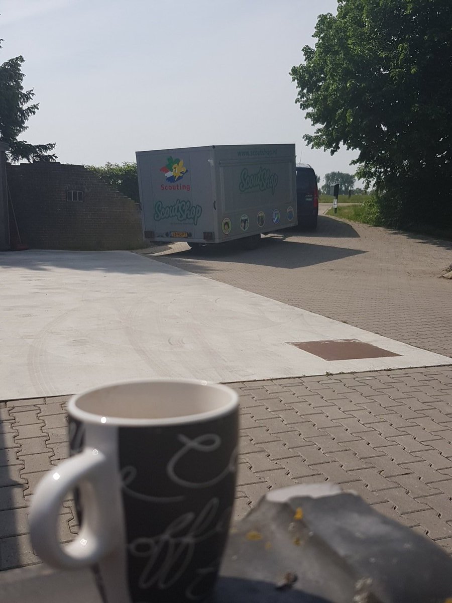 Zo ,nog even een bak koffie en dan op naar het #nowaka. Lekker weertje, dus dat wordt vast gezellig aan het #paterwoldsemeer