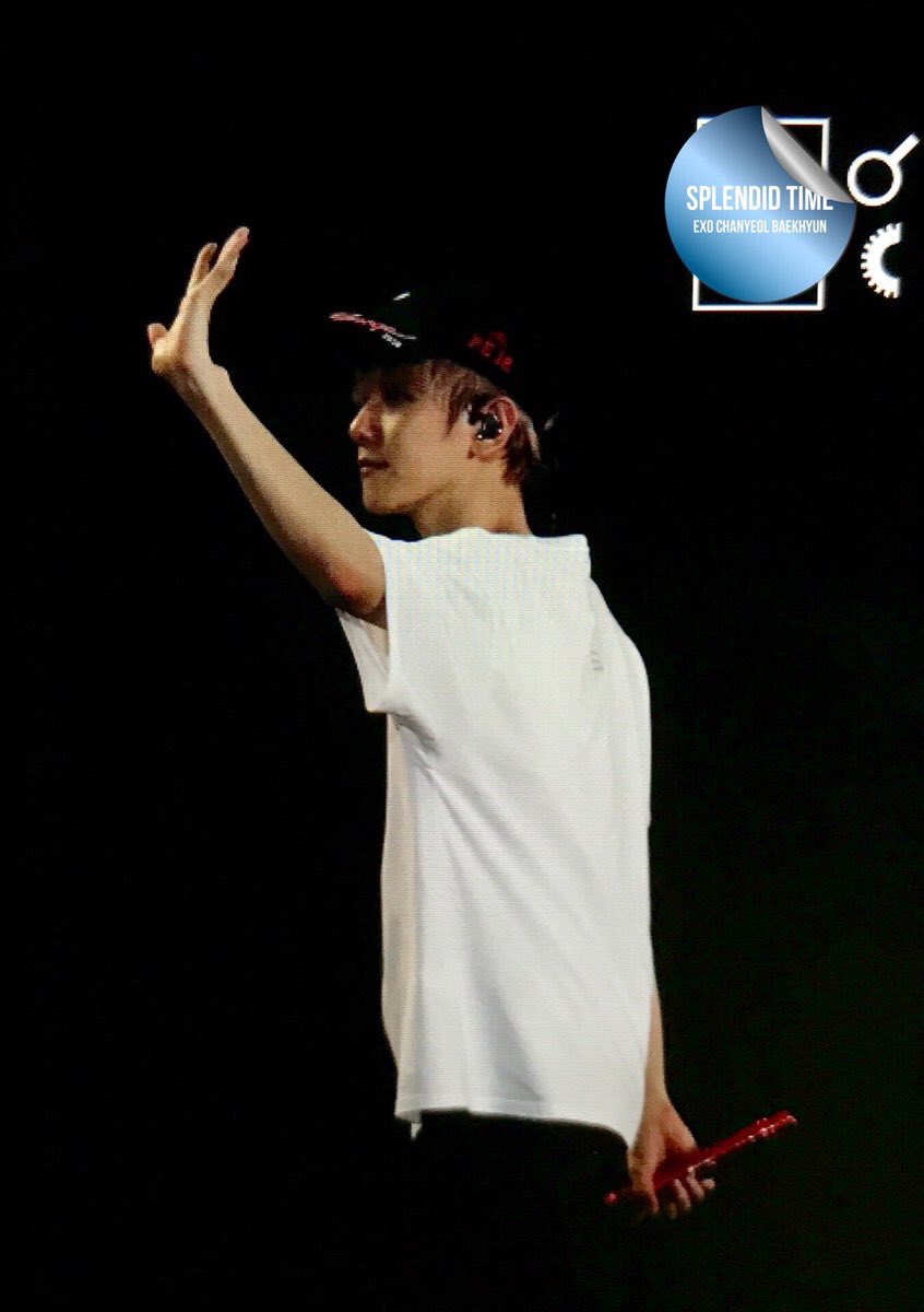 EXO_MyanmarTeam's tweet photo. [FANCAM] 180512 Baekhyun at Magical Circus Tour in Yokohama Day 2
Cr: Splendidtime

#CBX_MagicalCircus #PremiosMTVMiaw  #MTVBRKPOPEXO @weareoneEXO 
#EXO_MyanmarTeam #Admin_Grace04 https://t.co/wrnQfj4a2n