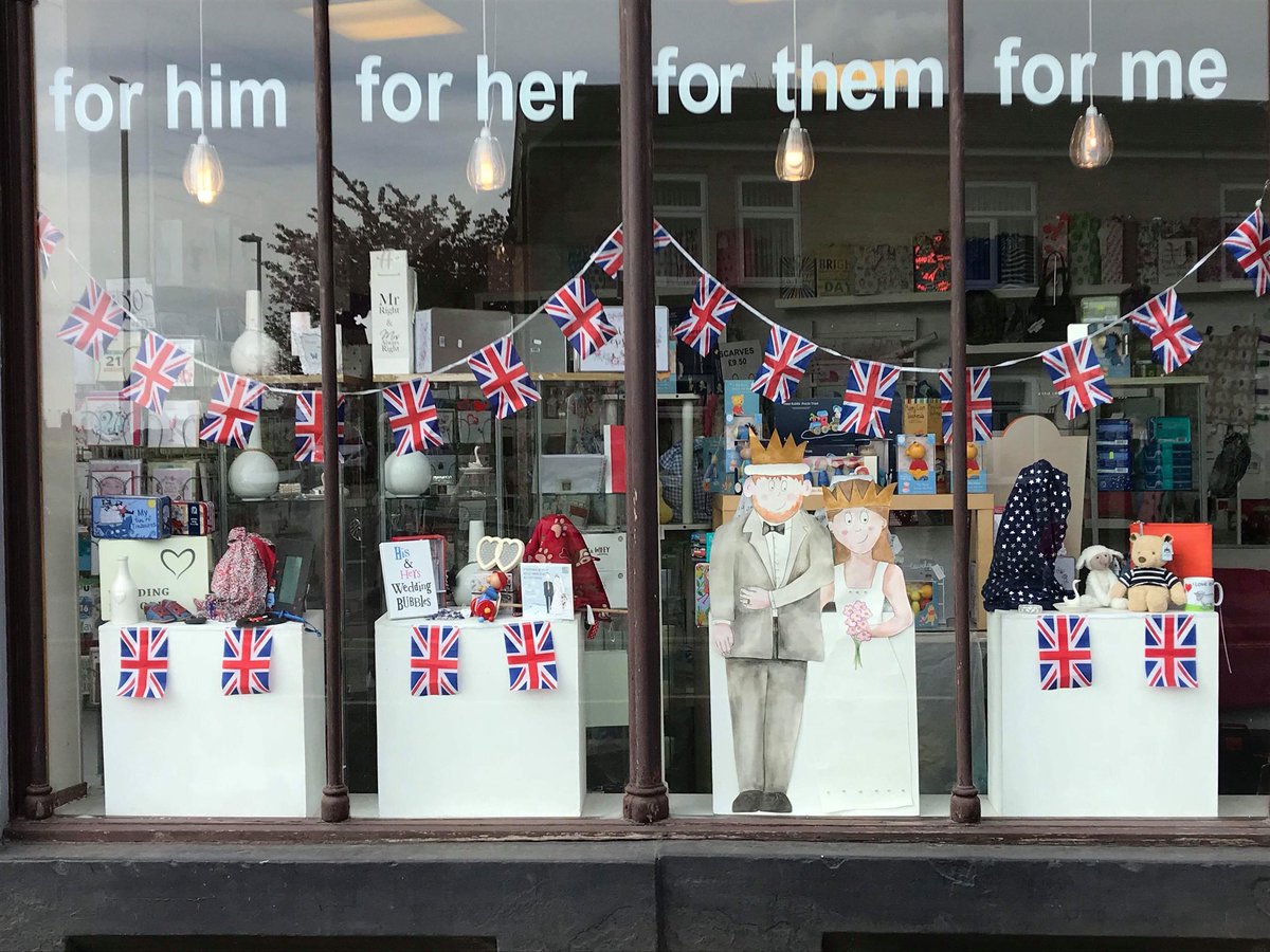giftlindley's tweet photo. What do you think to our latest window display? Themed on the forthcoming royal wedding.
Prince Harry and Meghan have been hand painted by our very talented member of staff- Michaela. 
I love it!  👑 🇬🇧 https://t.co/OKsxsJyhsa