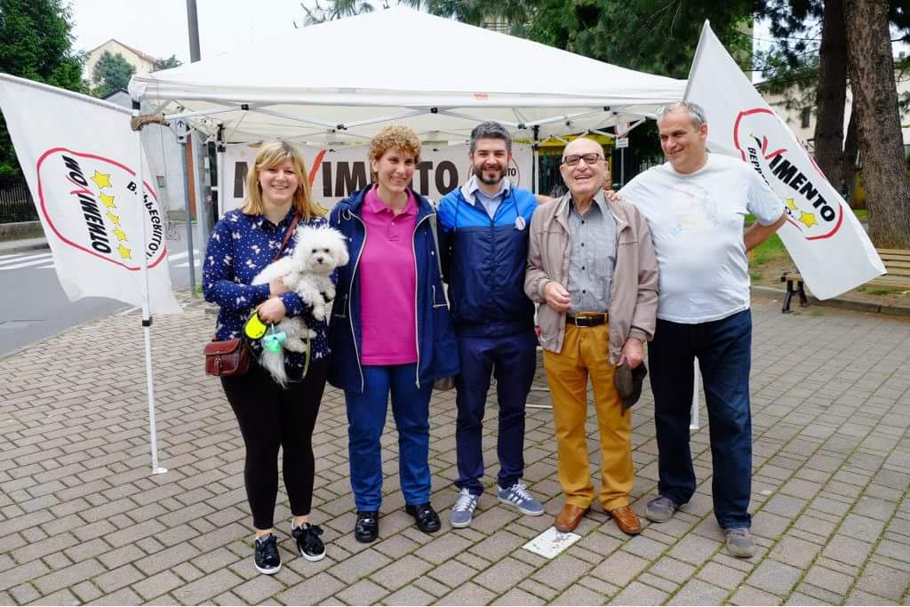 grilliserafino's tweet photo. Grazie della visita,e della partecipazione della portavoce al senato del #m5s  Riccardi. #Bresso #elezioni ⭐⭐⭐⭐⭐ https://t.co/lMGoWgrMUH