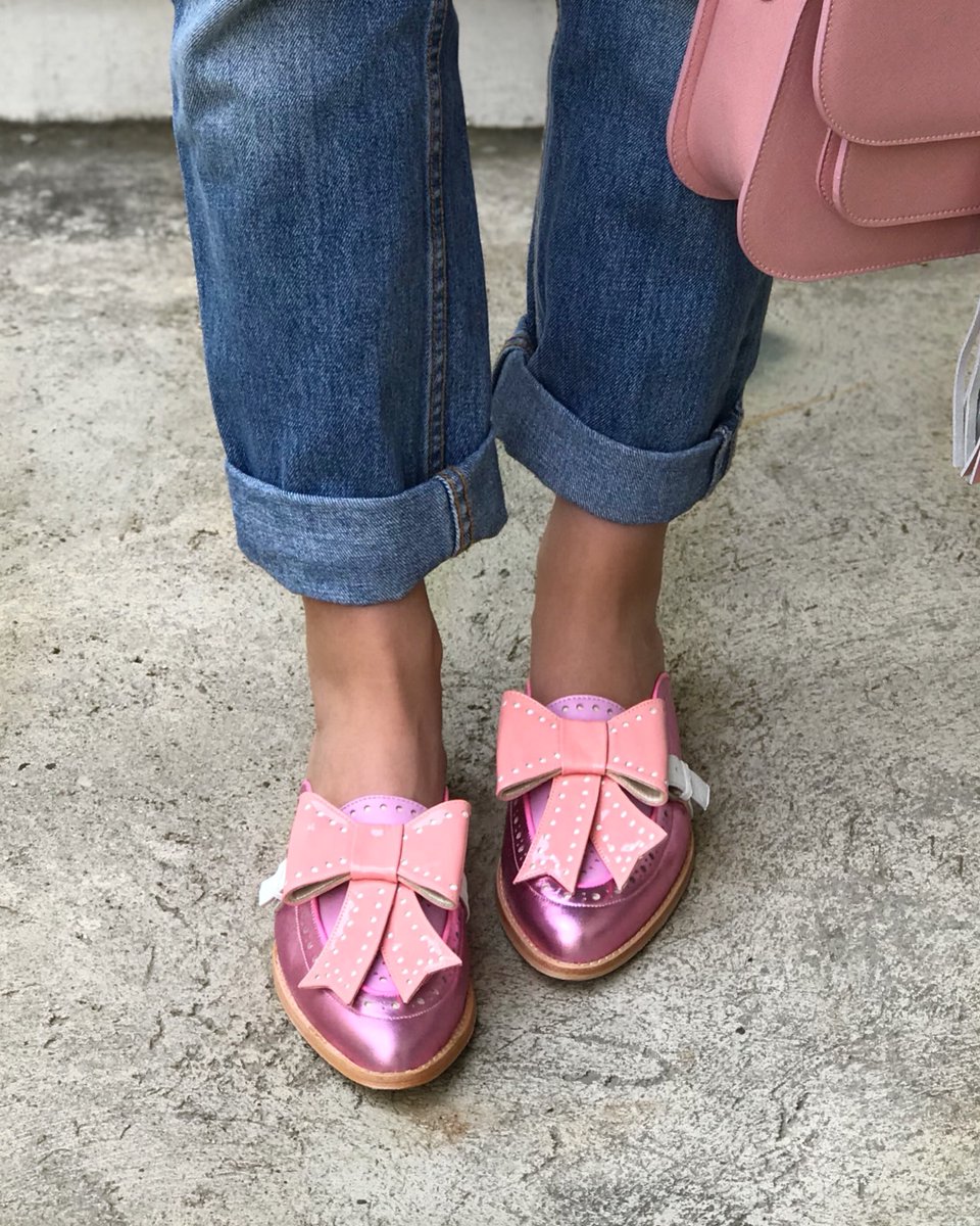 AboShoes's tweet photo. Slip into cute women's slippers to make most of your day. Embrace your style with these new ABO “Ava” metalic pink 2in1 slippers! Soon available online. 🦄🎀💓 #AboShoes #new #slippers https://t.co/zNTBsPcYW5