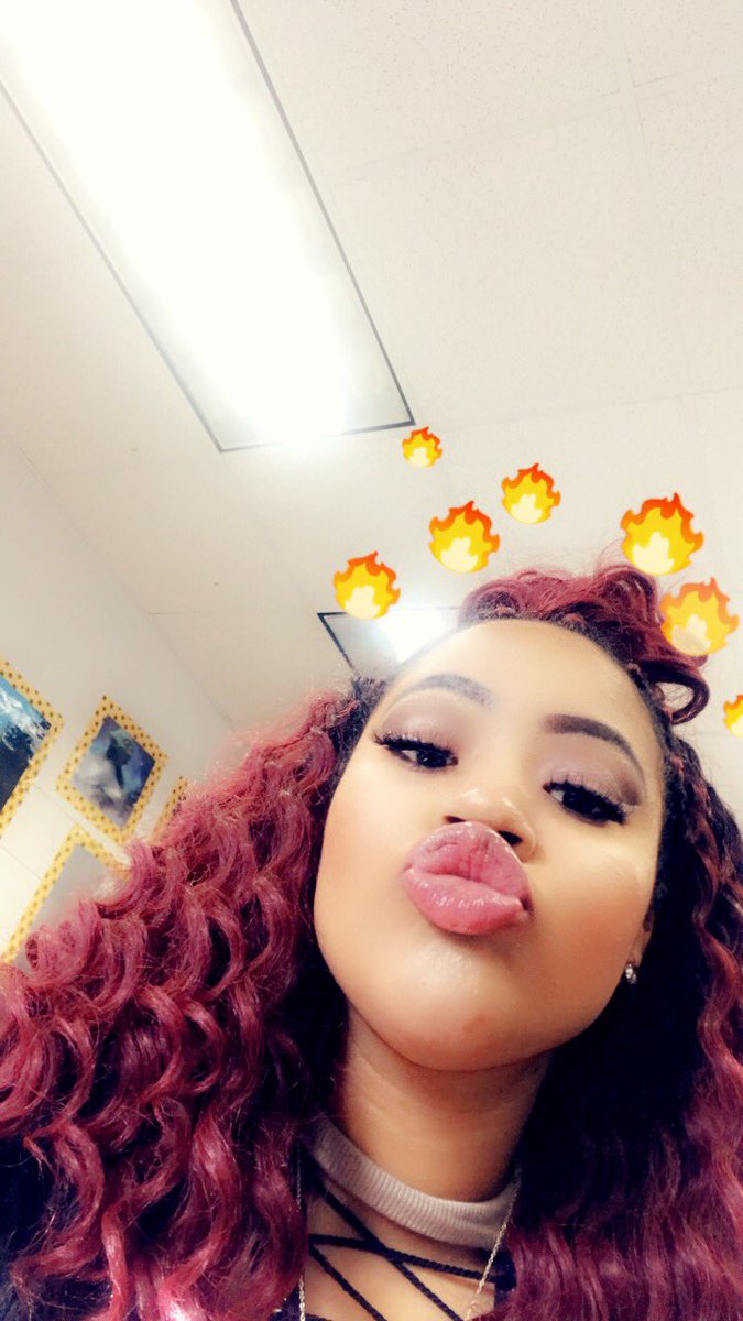 YamiSoUnique's tweet photo. fashionably late, this a real thing ?#SingleTwitter #SingleBlackTwitter https://t.co/kGU8quFmOU