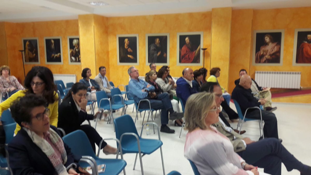 architoledo's tweet photo. Se está celebrando el encuentro de Profesionales Sanitarios Cristianos #PROSAC , en la Parroquia @SanJuanCruzTo de #Toledo, organizado por el Secretariado de #PastoralSalud de #ArchiToledo https://t.co/R3tJA9tAB6