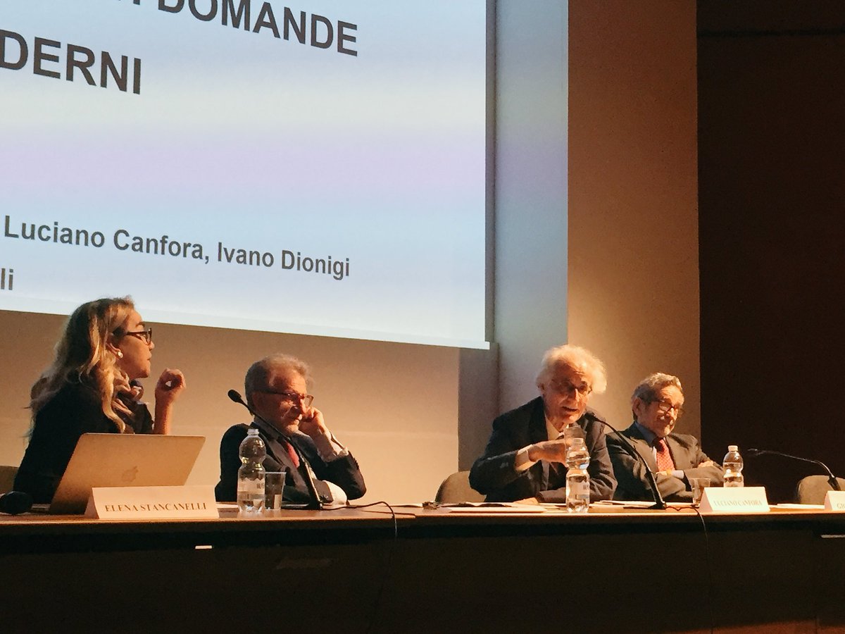 giotomat's tweet photo. Perché le citta greche decaddero?
Perché non includevano.

Contro la xenofobia, bisogna leggere l’imperatore Claudio. 📚
Luciano Canfora 

@CircoloLettori @SalonedelLibro #FestivaldelClassico 
@elenastanka https://t.co/TFH1gRuyUm
