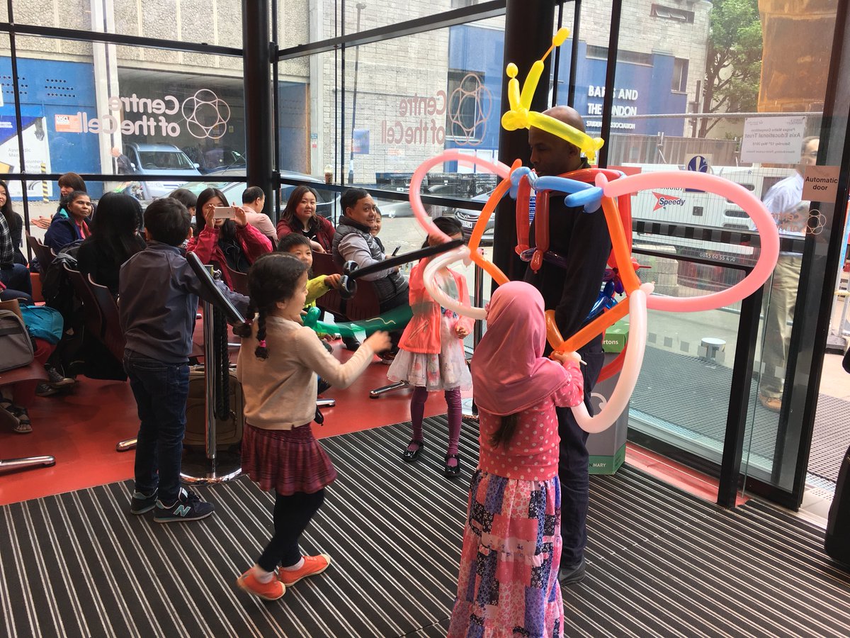 uk_pangea's tweet photo. Brilliant performance by Kevin the magician for our parents and their children! #PangeaUK https://t.co/KxjpPaoKJb