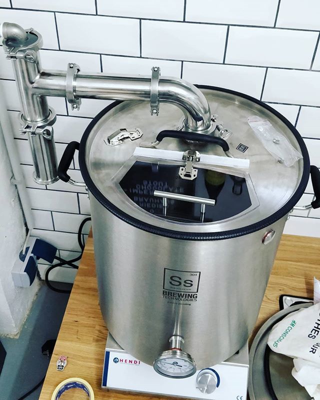 BrewCloud's tweet photo. RT @friediesbrewery: Working on my #steamcondenser Almost ready 😊 #dampfkondensator #brüdenabschneider .
.
.
.
.
.
#friediesbrauhaus #craftbeer #beer #hobbybrauer #bier #dohomebrew #wehomebrew #drinkcraftnotcrap #beerstagram #homebrew #homebrewing #H… https://t.co/vppTdNMxVt