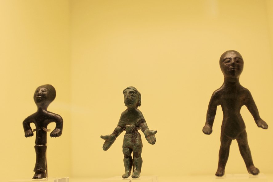 muprevalencia's tweet photo. Els #exvots ibèrics són imatges dels devots per a aconseguir i agrair els favors de les divinitats. Si vols saber més sobre les creences dels #Ibers no pots faltar a la nostra visita a #ALaCarta a la Sala de #CulturaIbèrica de #Mupreva! T’esperem demà diumenge a les 12h! https://t.co/Pqi4nKO6mR