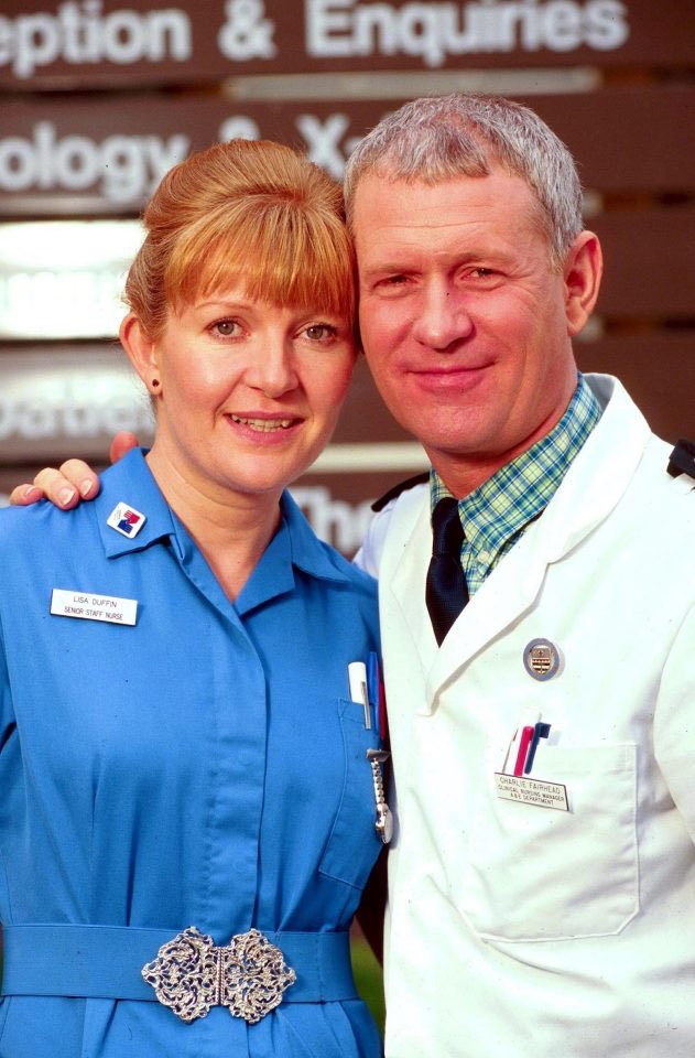 Temmelig Tarmfunktion burst توییتر \ Charlie Fairhead در توییتر: "20 years later and she hasn't aged a  bit. Not sure I can say the same about myself. Happy  #InternationalNursesDay to my wonderful wife @DuffyFairhead  https://t.co/WBqjMKMabE"