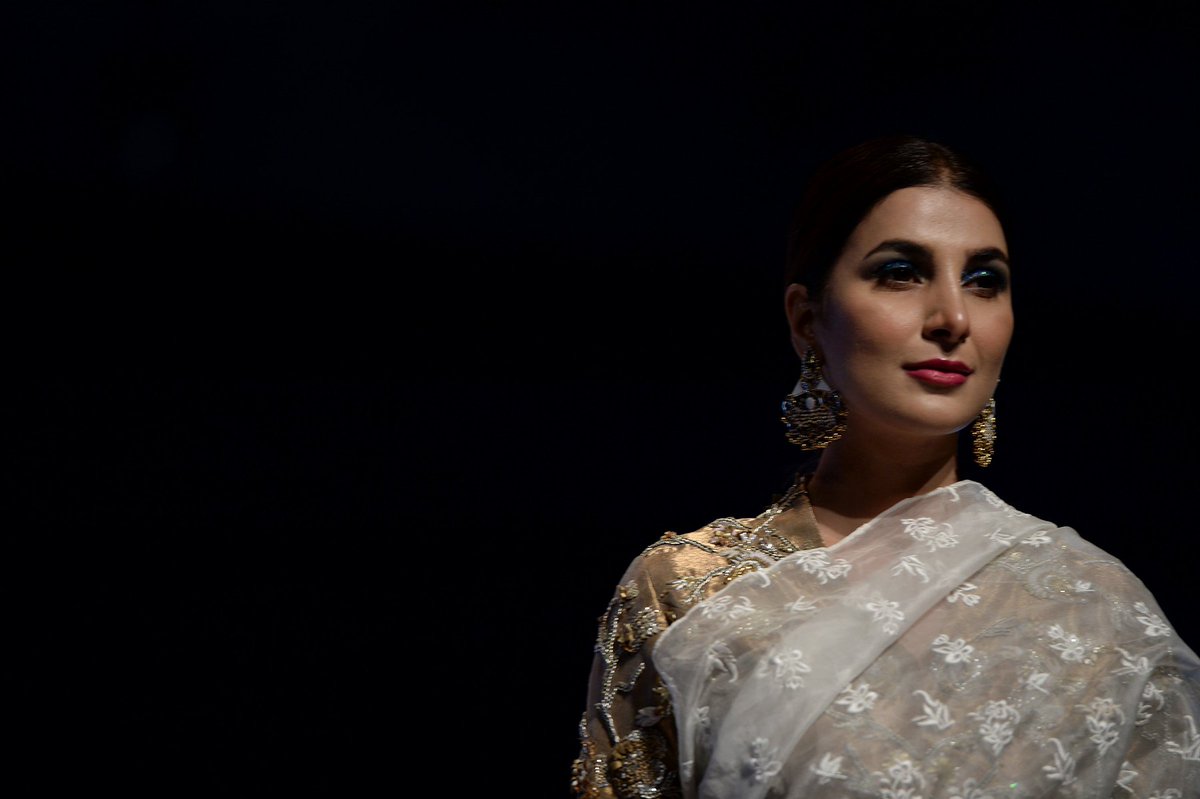 MediaSpringPk's tweet photo. #Throwback to #PSFW18 @habib_areeba walk for #NidaAzwer https://t.co/XKzbLlEceE