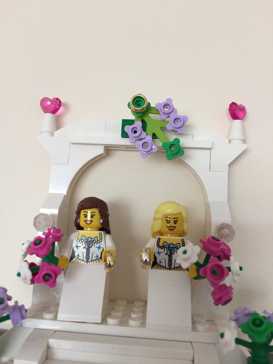 lizziebatch's tweet image. Best wedding gift ever! We are told this is the worlds first same sex 🌈 wedding Lego set made especially at our friends request after discovering Lego only sell heterosexual sets 😔 will you start selling same sex sets now @LEGO_Group? I’m a big Lego fan - as you can see.