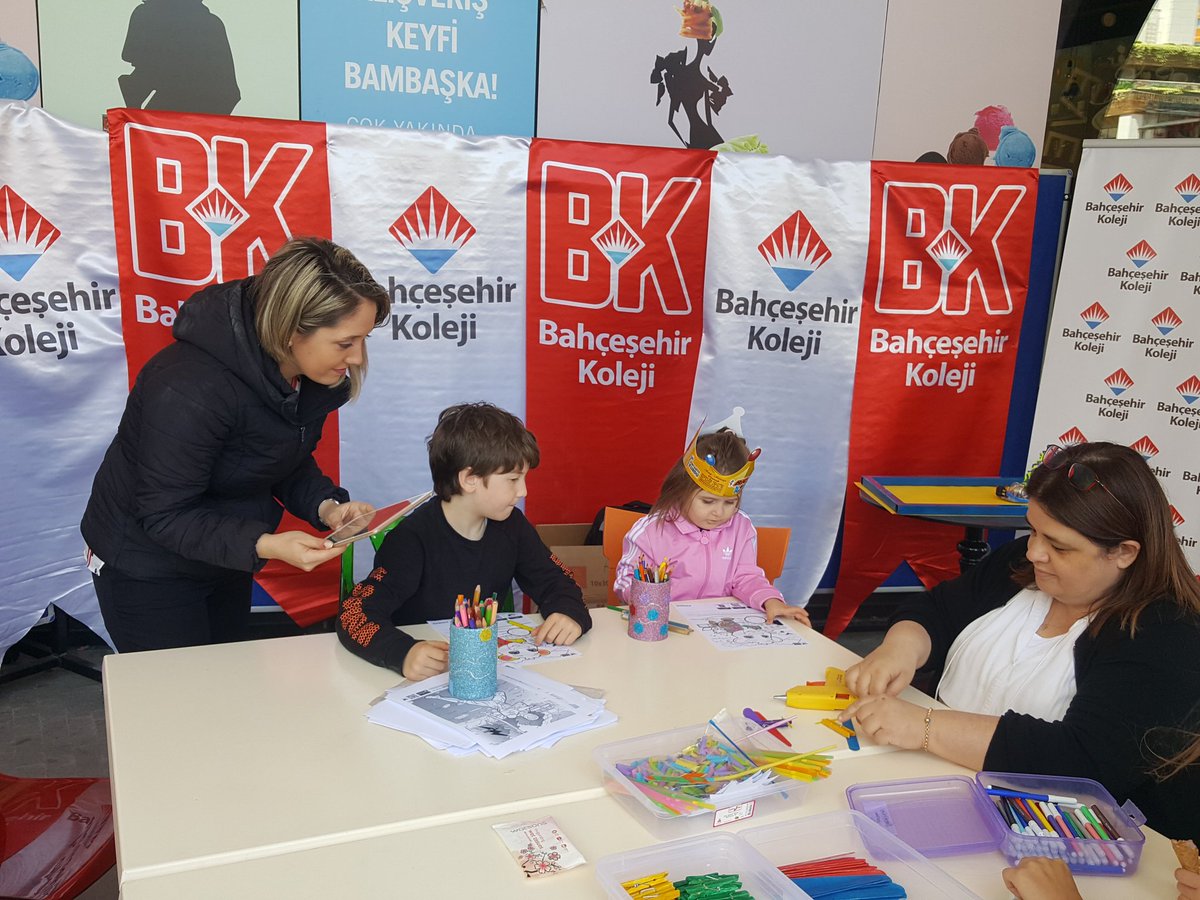 buketmadenoglu's tweet photo. Ataşehir Bahçeşehir Koleji olarak Atafest'deyiz😊 #watergarden #atafest #bkatasehir #bahcesehirkoleji https://t.co/OymXeTDgYF