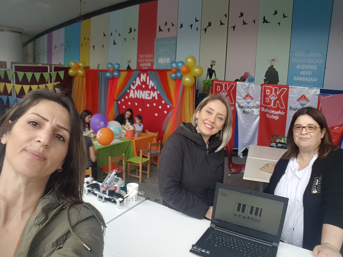 buketmadenoglu's tweet photo. Ataşehir Bahçeşehir Koleji olarak Atafest'deyiz😊 #watergarden #atafest #bkatasehir #bahcesehirkoleji https://t.co/OymXeTDgYF