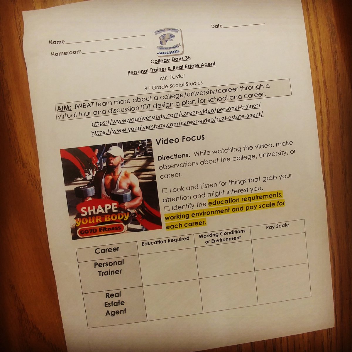 DreTaylor50's tweet photo. When you're teaching @APSHarperArcher and find away to support your nephew...
Exposure to college and career in order to motivate to greatness! #bigfuture
#CollegeAndCareer #CollegeEd #Youniversitytv #GO7DFitness @go7dfitness @Mstewart_2u https://t.co/ynLxV5eBW3