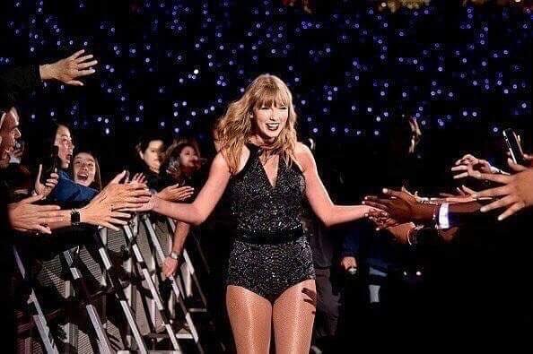 sweetieswiftie_'s tweet image. Our Queen then and now.. 😍💕💓
#WeNeedRepTourMNL 
@taylornation13 @taylorswift13 @mmilive @ovationprod @aegpresents
