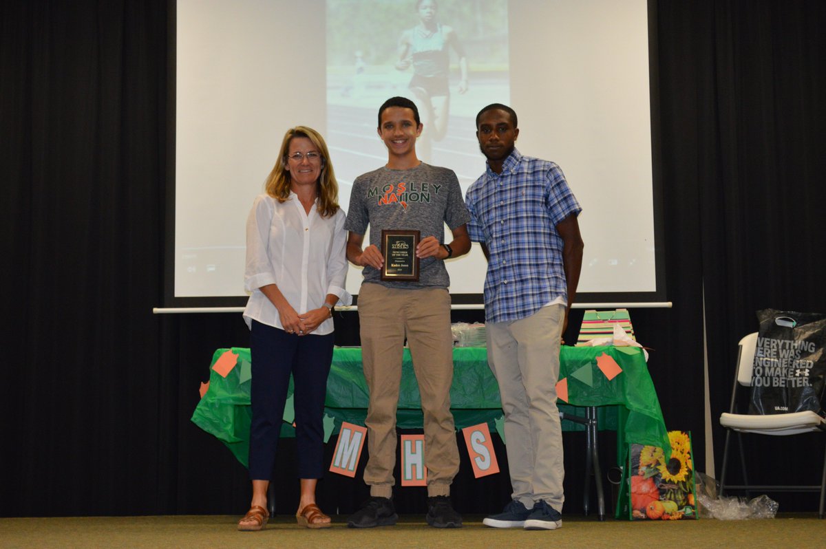 MosleyTrack's tweet photo. Newcomer of the Year goes to Angel &amp; Kaden.  Two freshman who set the track on fire this year!  Can't wait to see what the future holds!  🐬#FinFast https://t.co/OQ3WX5j0lc